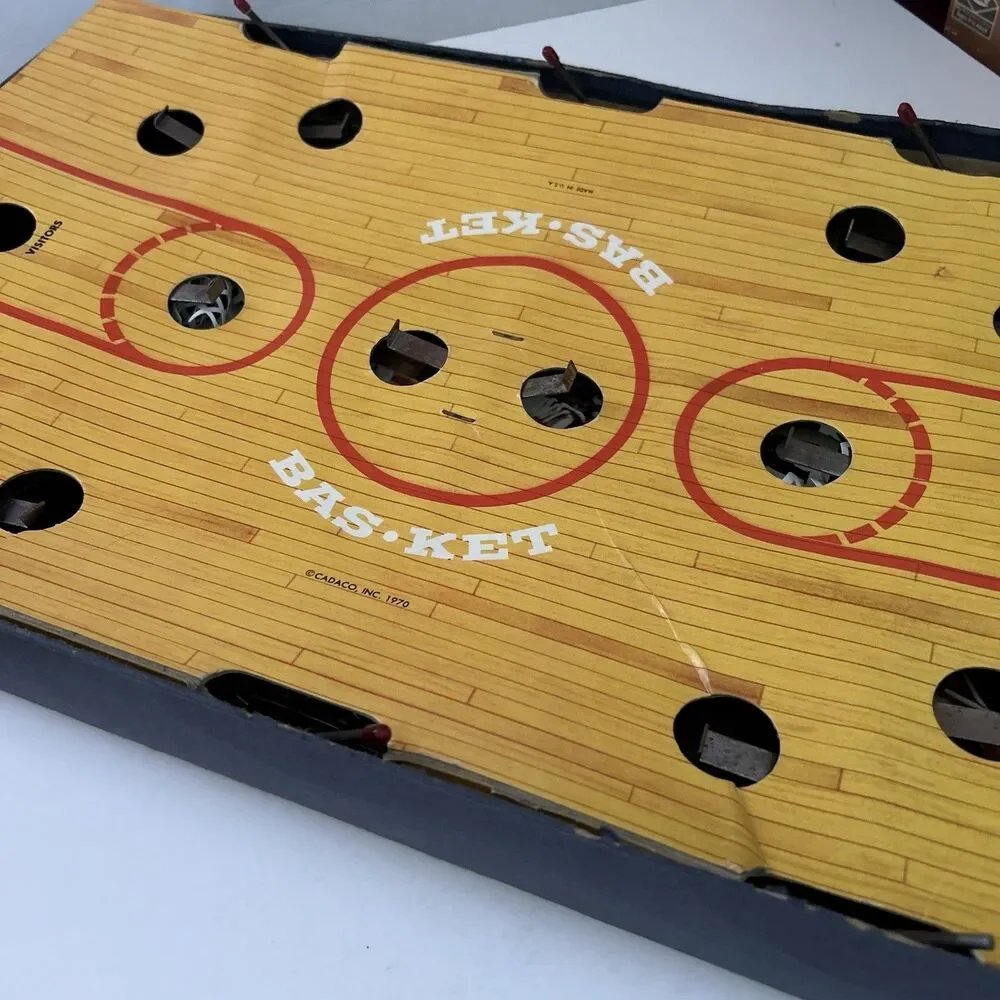 1969 Cadaco BAS-KET Real Basketball in Miniature Game